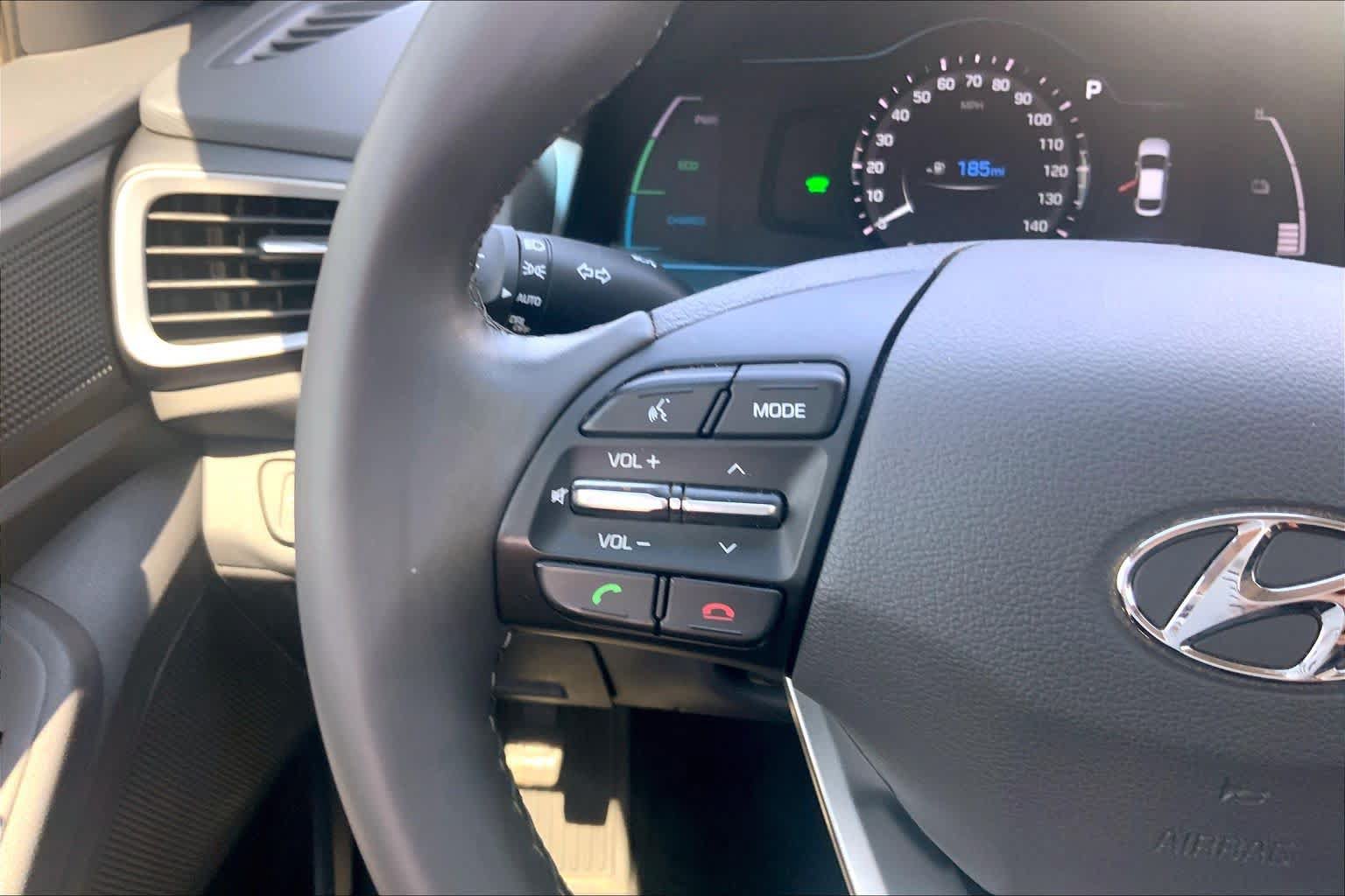 Used 2017 Hyundai Ioniq SEL FWD image 23