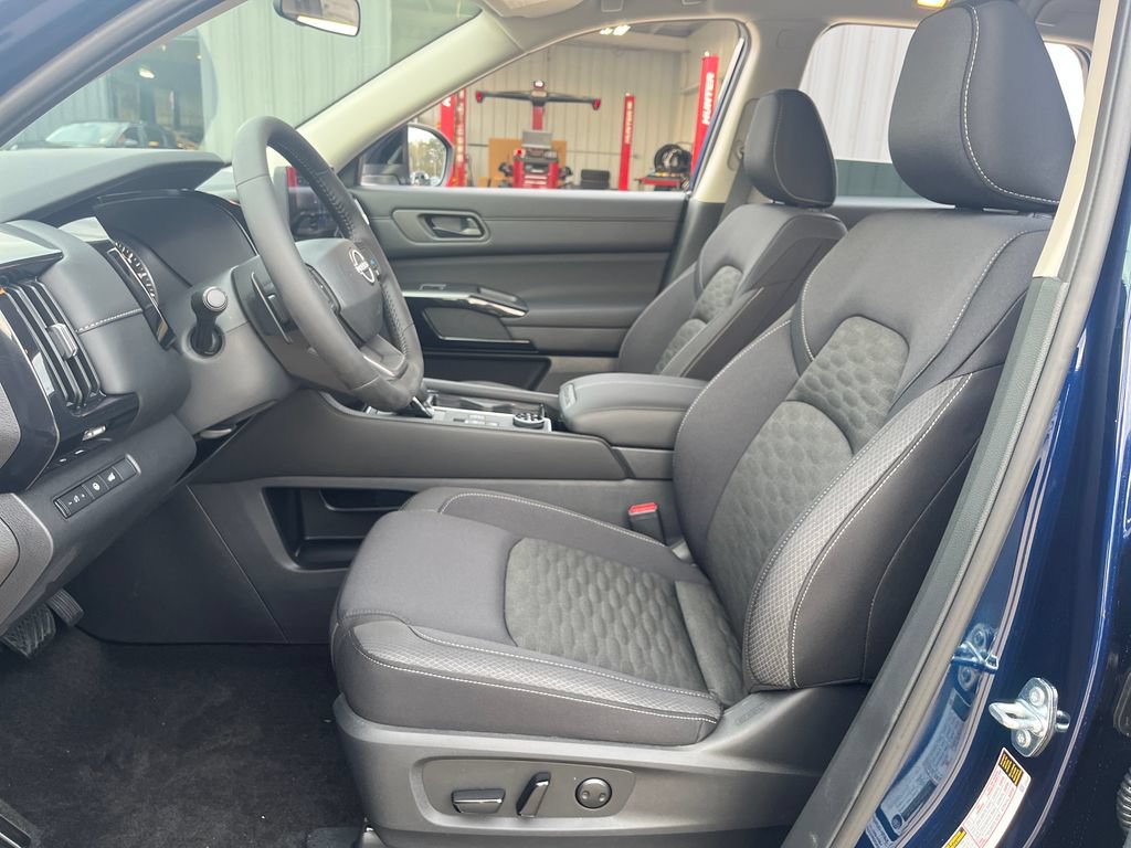 New 2026 Nissan Pathfinder SV AWD/4WD image 10