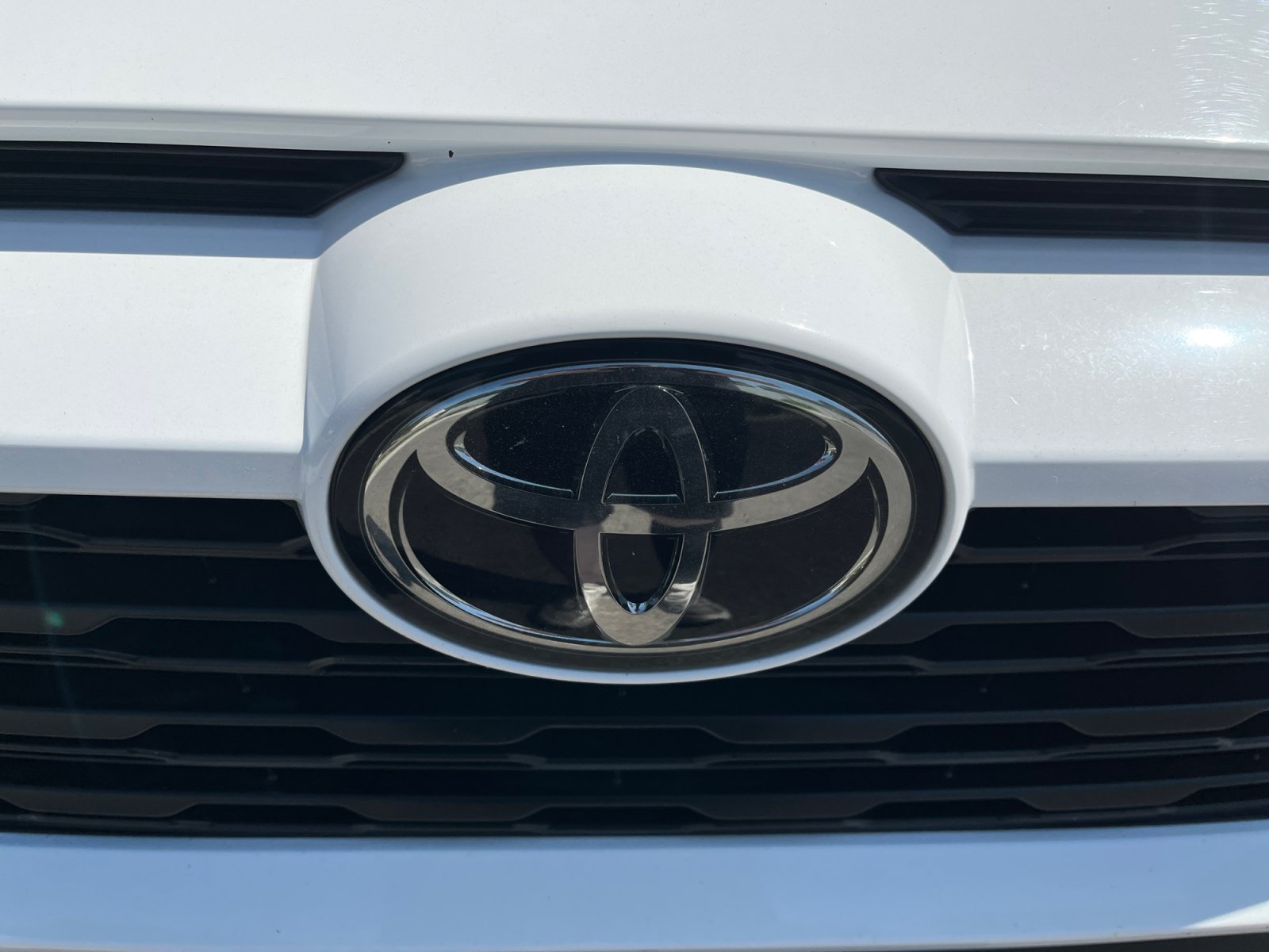 Used 2022 Toyota RAV4 XLE AWD/4WD image 23