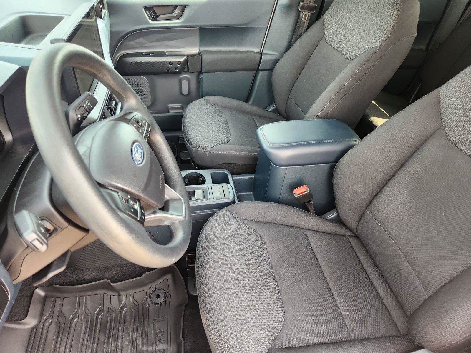 Certified 2025 Ford Maverick XL FWD image 11