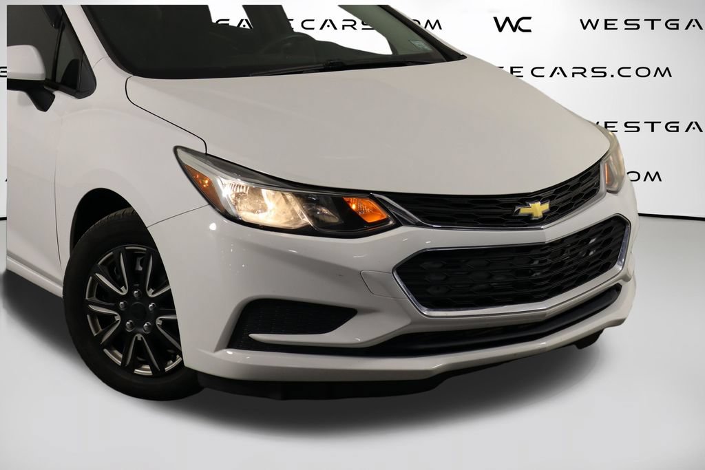 Used 2017 Chevrolet Cruze LS FWD image 41