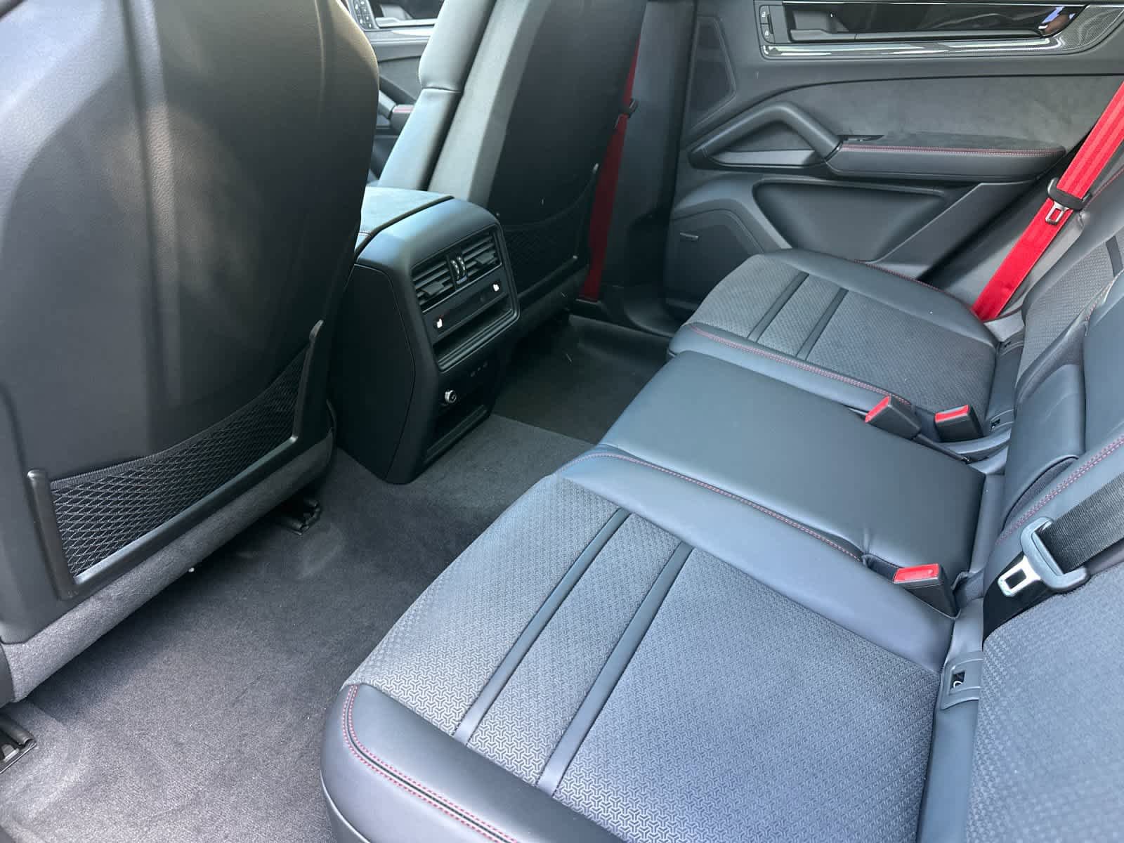 New 2026 Porsche Cayenne GTS AWD/4WD image 13
