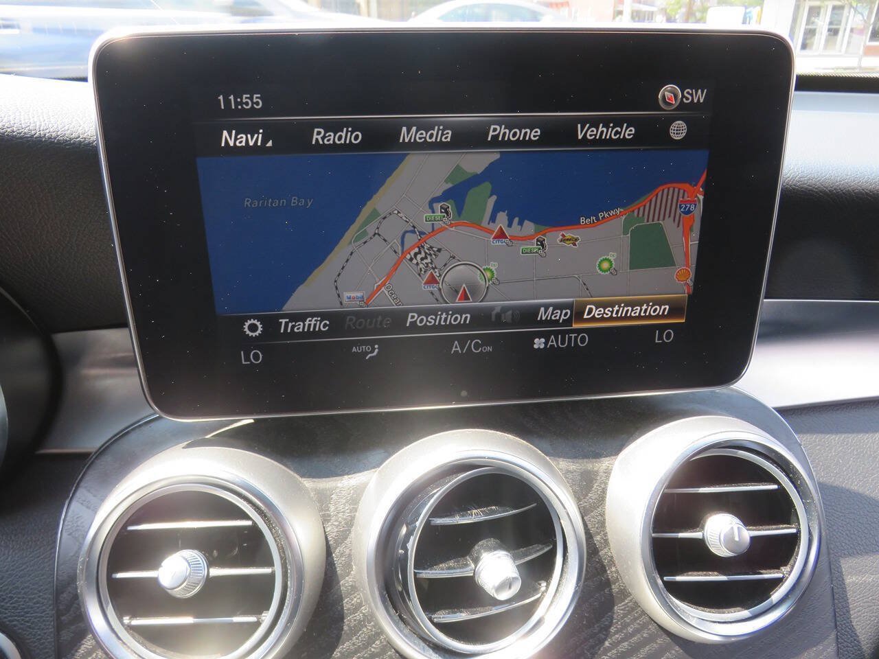Used 2018 Mercedes-Benz GLC 300 4MATIC image 17