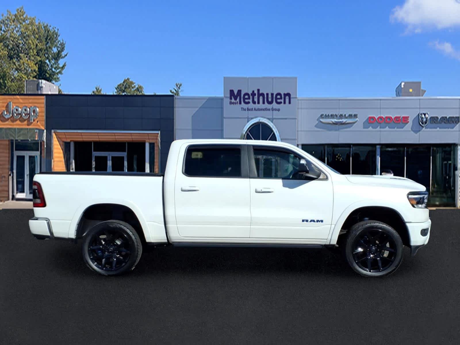 Used 2022 RAM 1500 Laramie AWD/4WD image 2