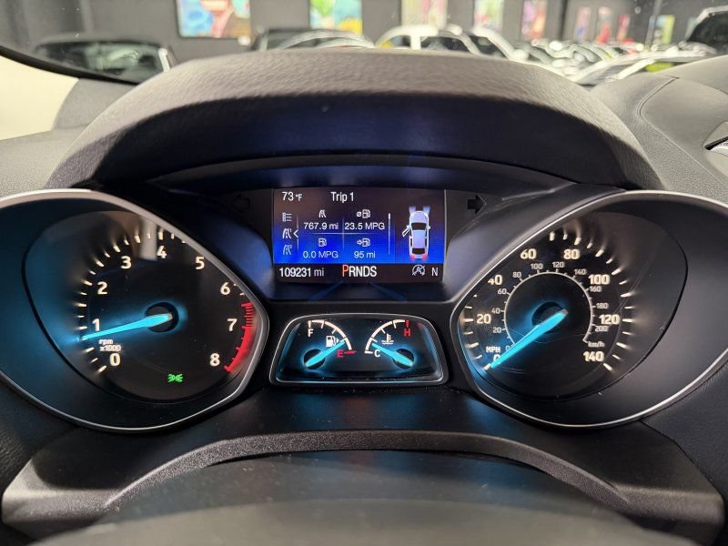 Used 2018 Ford Escape SEL FWD image 11