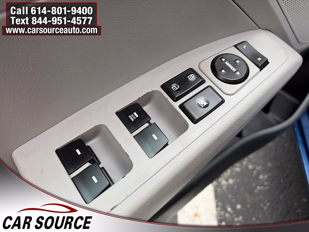 Used 2019 Hyundai Elantra SE FWD image 12