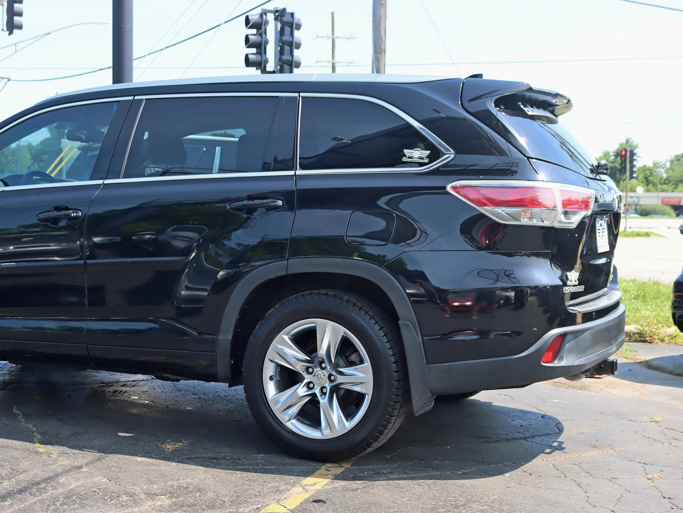Used 2015 Toyota Highlander Limited Platinum AWD/4WD image 12