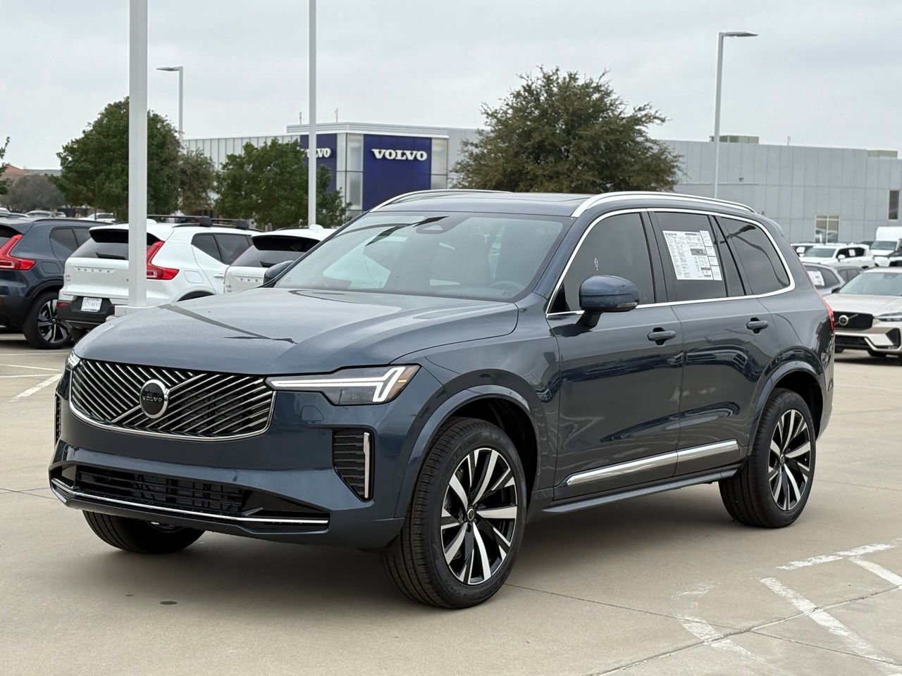 New 2026 Volvo XC90 B6 Core w/ Protection Package Premier image 3