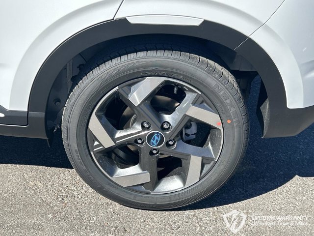 New 2026 Hyundai Venue SEL FWD image 13