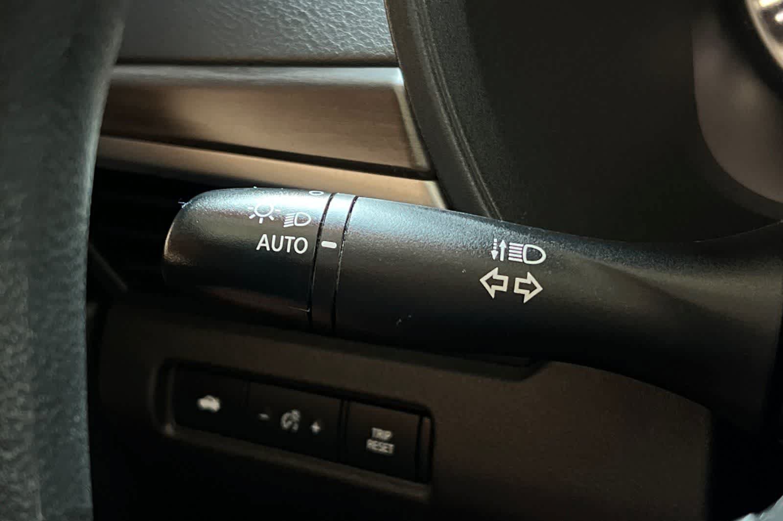 Used 2024 Nissan Altima 2.5 SV FWD image 33