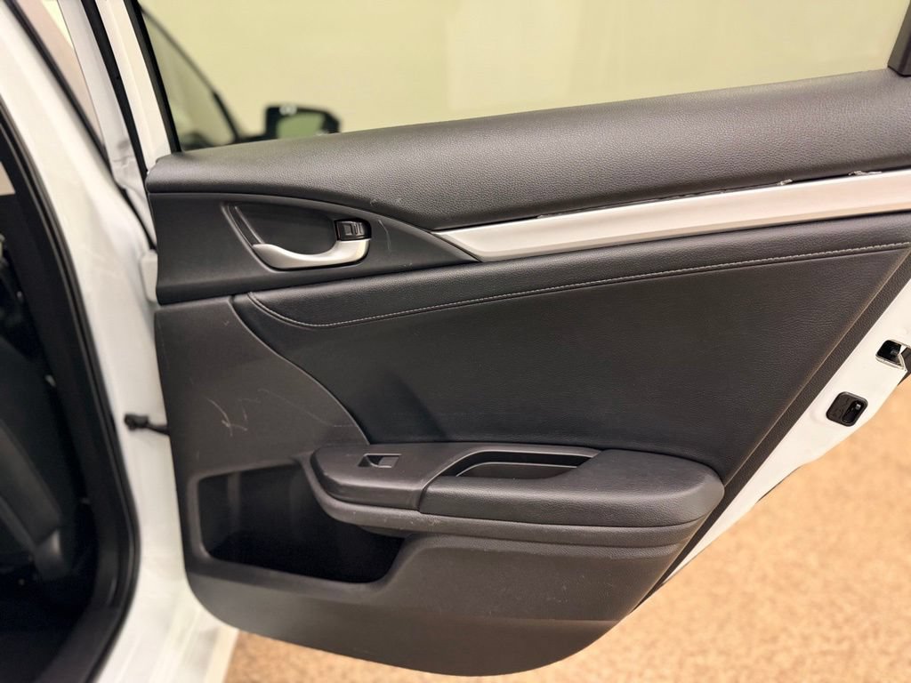 Used 2019 Honda Civic Touring image 20
