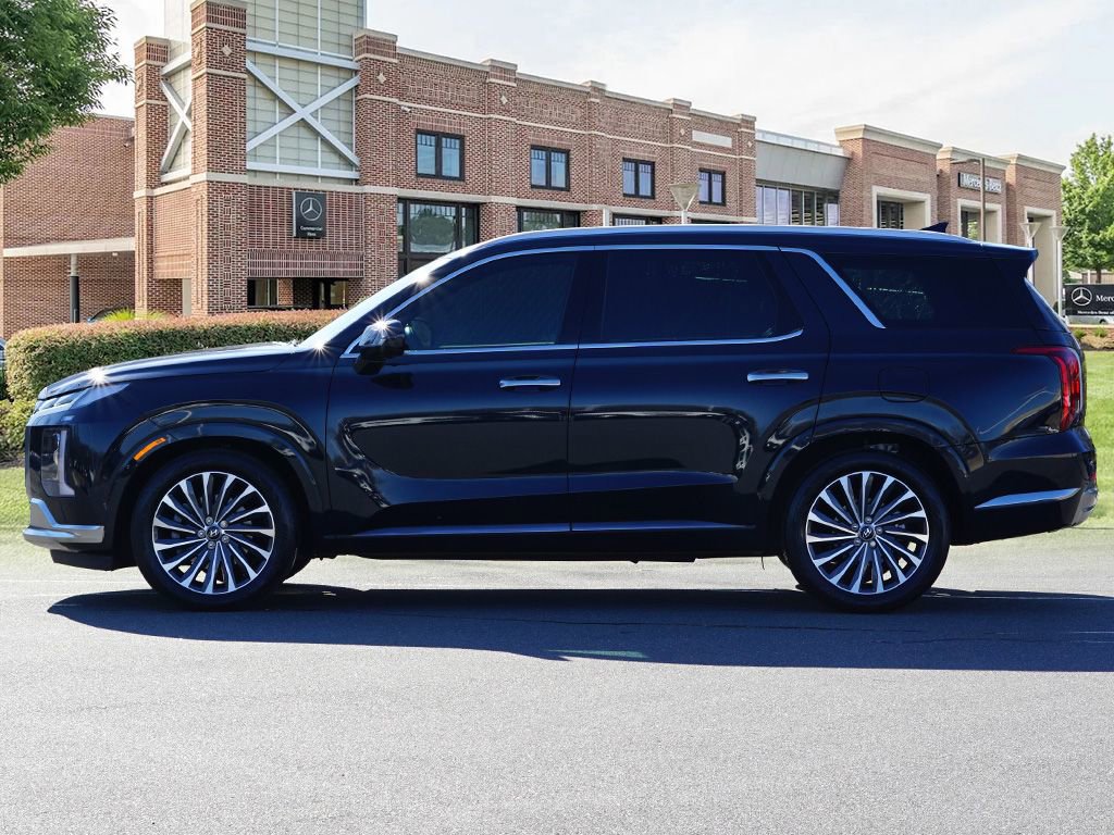 Used 2024 Hyundai Palisade Calligraphy image 8