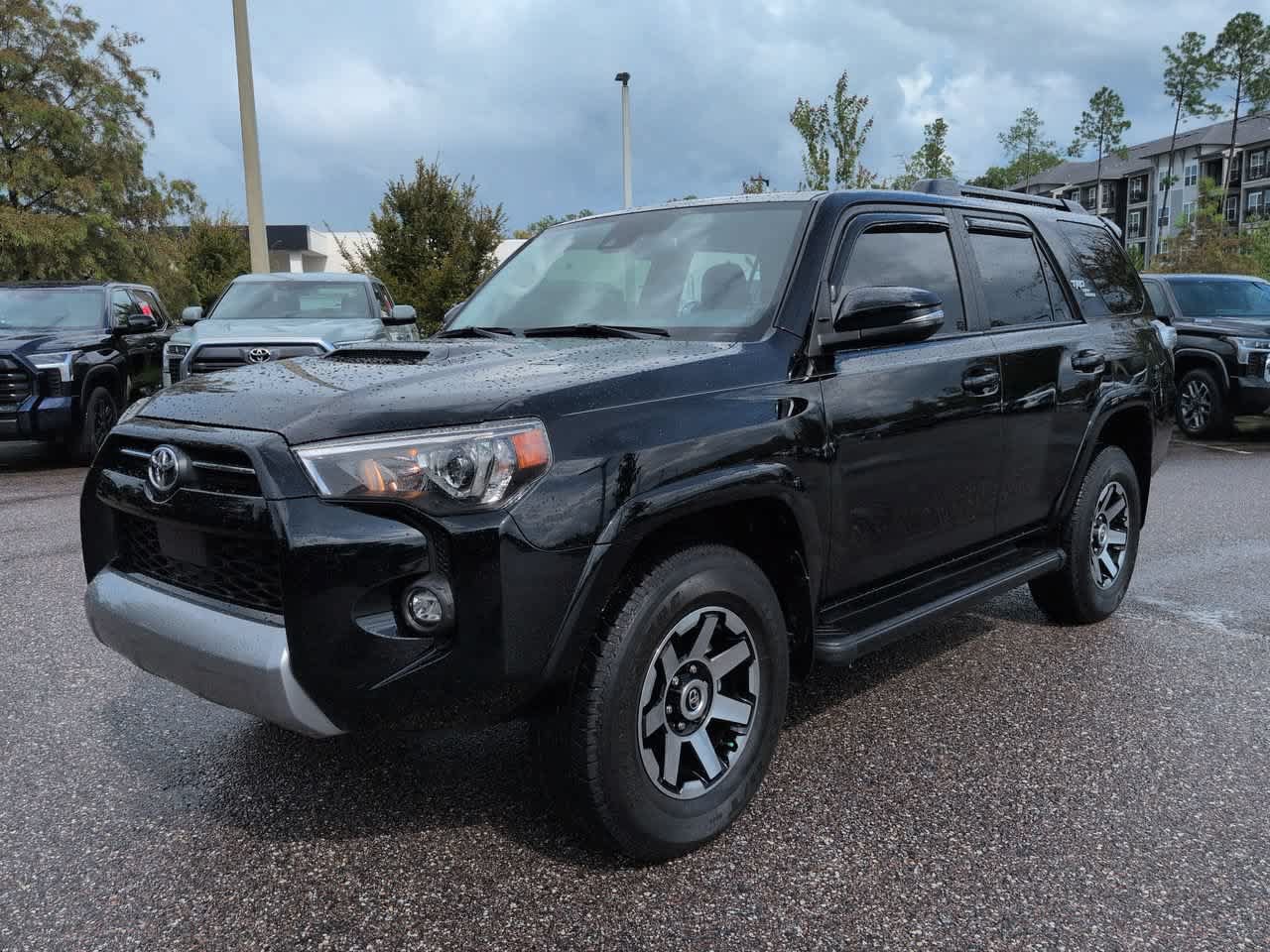 Certified 2024 Toyota 4Runner TRD Off-Road Premium w/ Moonroof Package AWD/4WD image 2