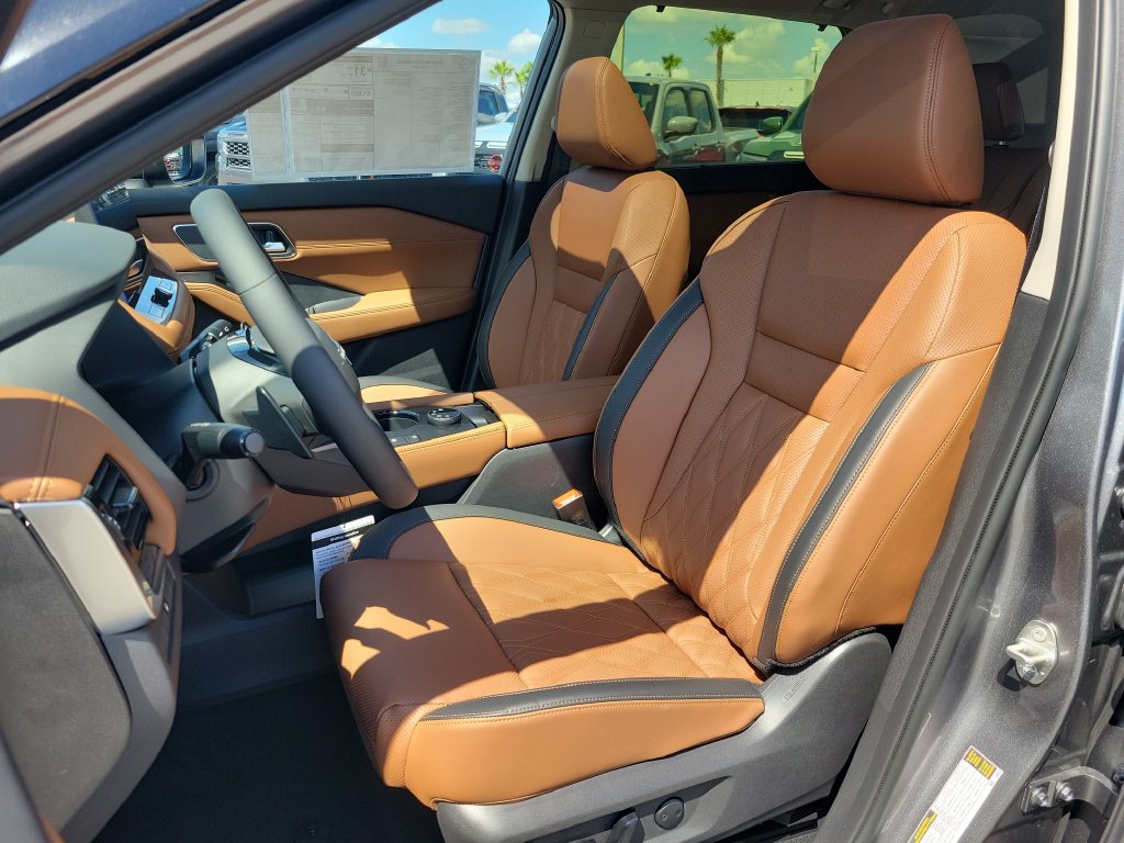 New 2026 Nissan Rogue Platinum AWD/4WD image 16