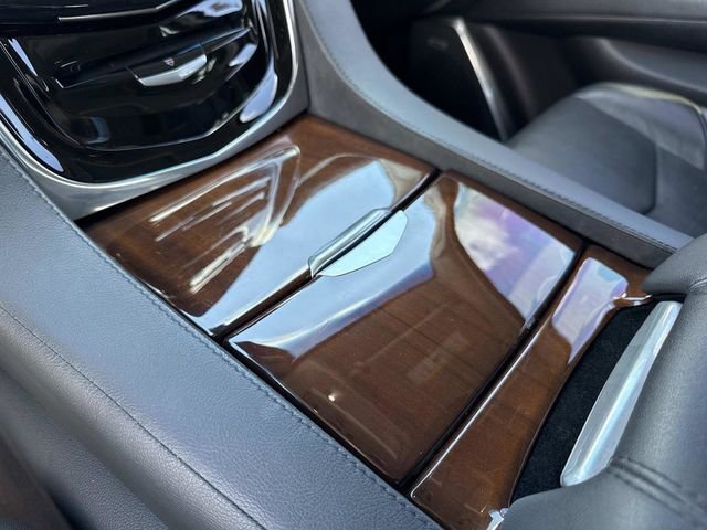 Used 2019 Cadillac Escalade Premium Luxury w/ Escalade Sport Edition image 32