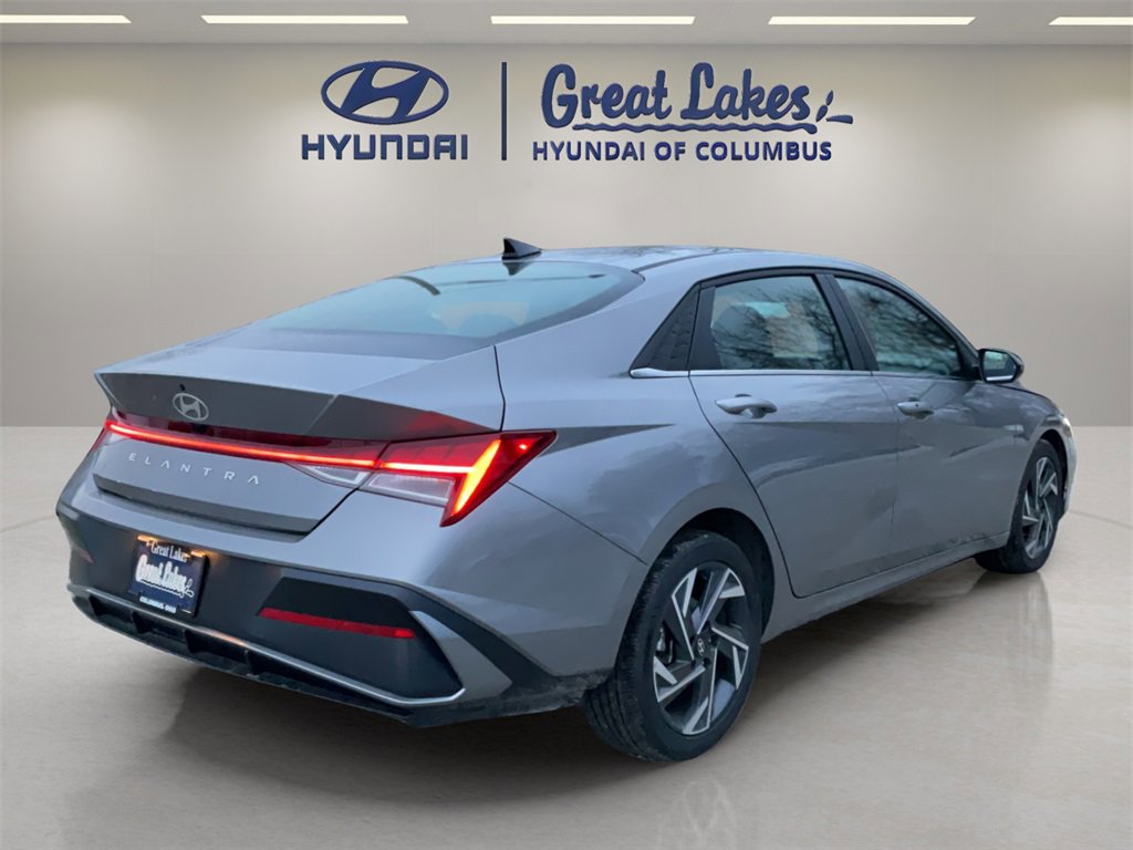 Certified 2024 Hyundai Elantra SEL w/ Convenience Package image 5