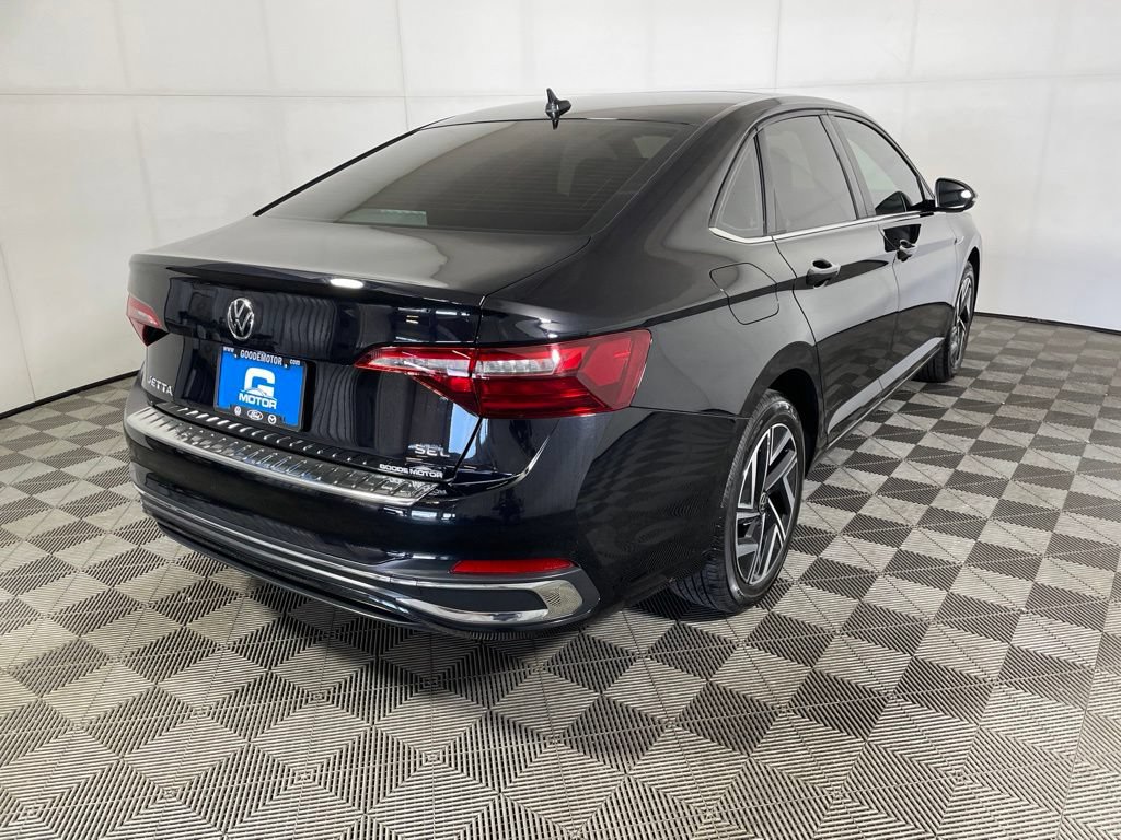 Used 2023 Volkswagen Jetta SEL FWD image 7