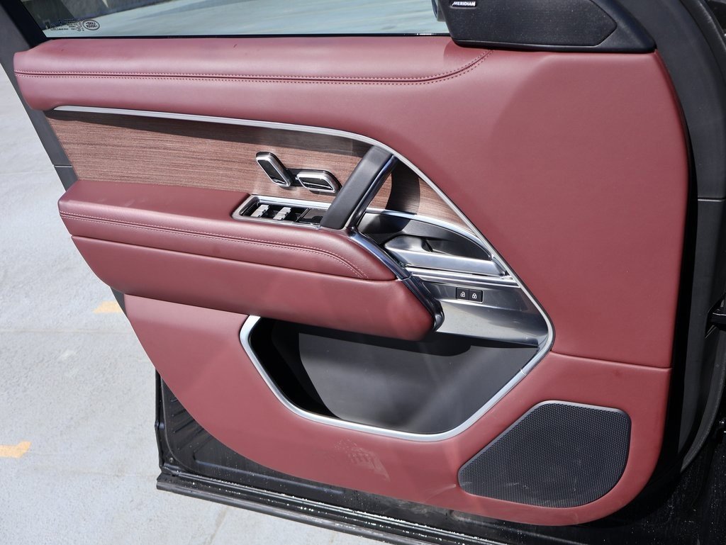Used 2023 Land Rover Range Rover SE image 35