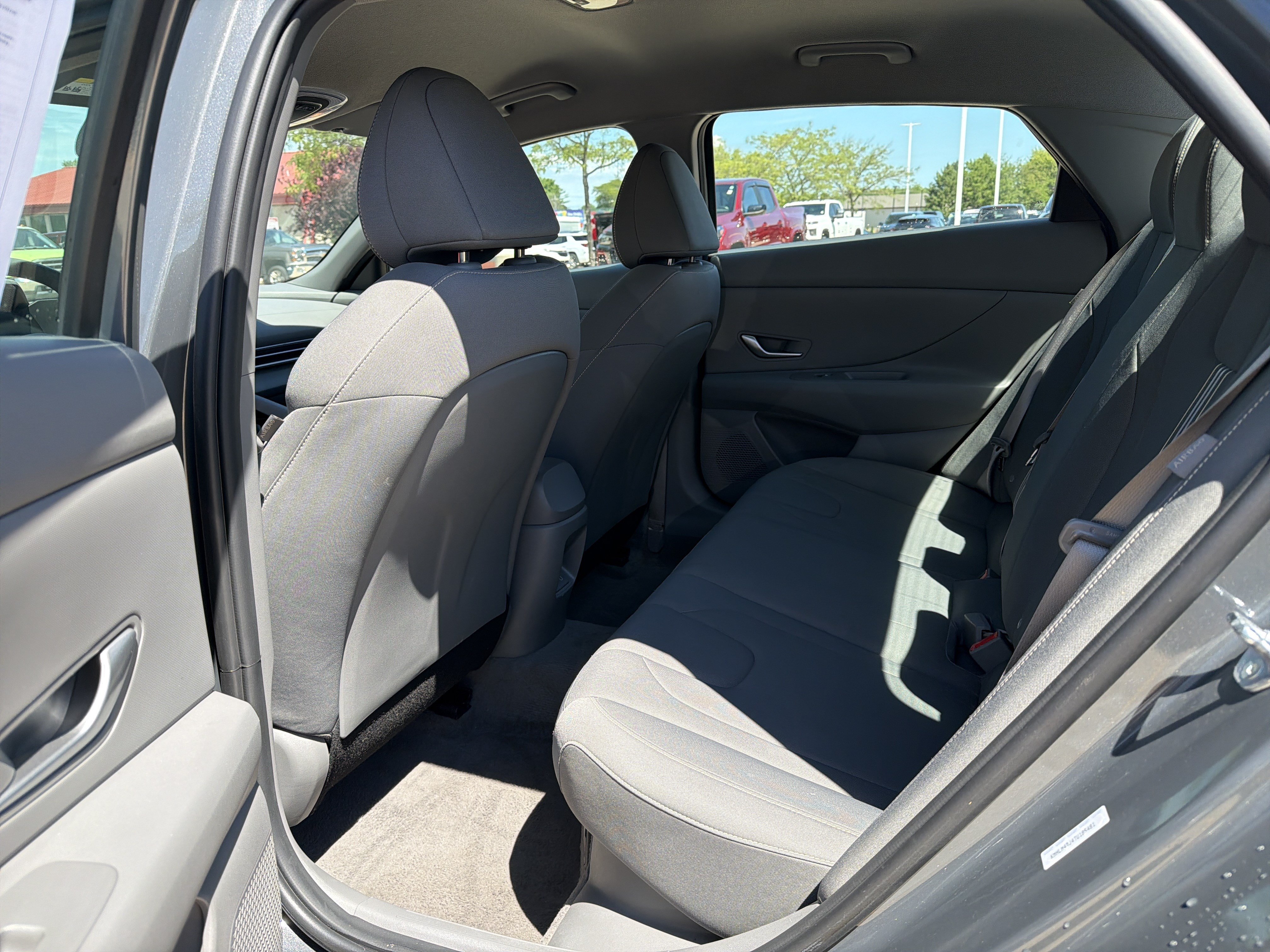 Used 2026 Hyundai Elantra Hybrid FWD image 10
