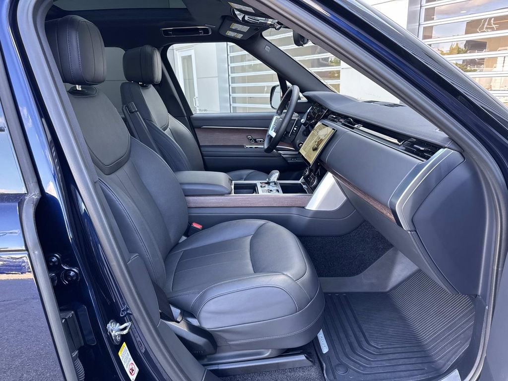 Certified 2023 Land Rover Range Rover SE AWD/4WD image 10