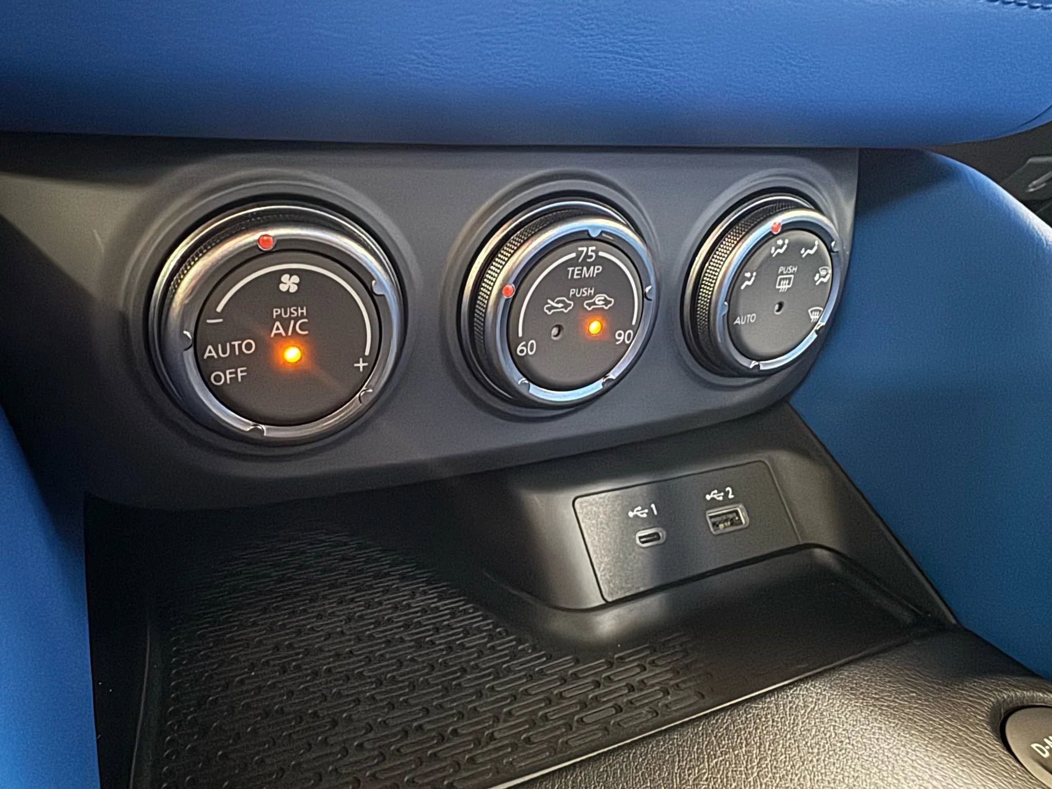 Used 2024 Nissan Z Performance w/ Floor Mat Package image 23