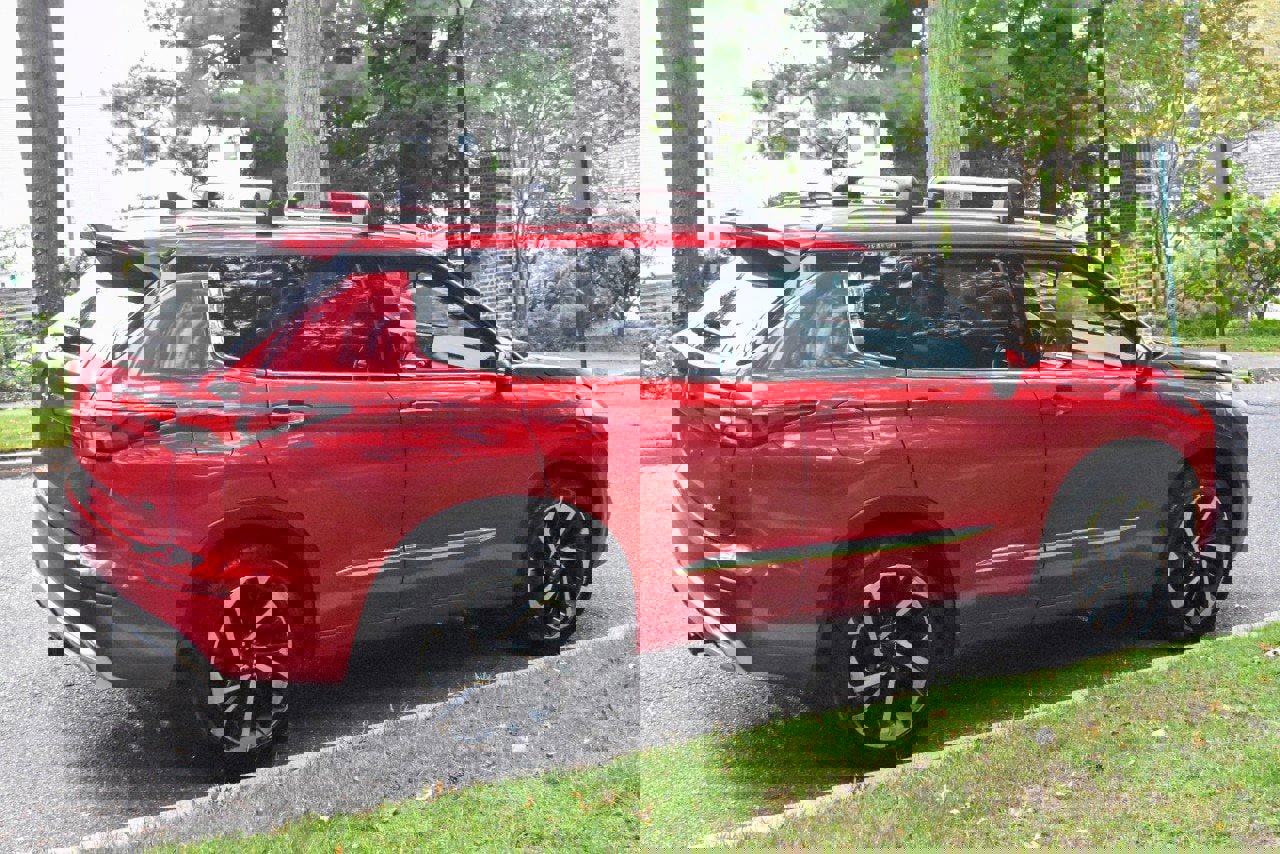 Used 2022 Mitsubishi Outlander SEL image 9