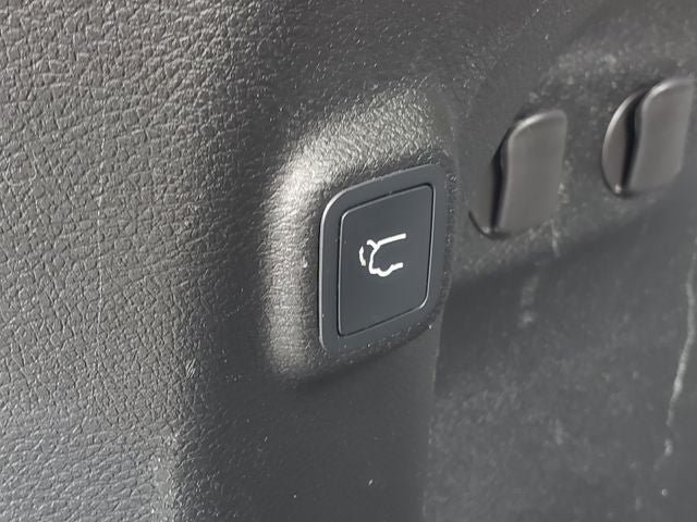 Used 2019 Jeep Cherokee Limited w/ Trailer Tow Group AWD/4WD image 30