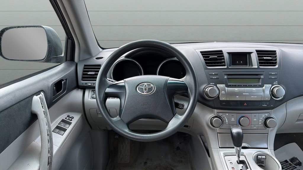 Used 2010 Toyota Highlander 4WD image 11