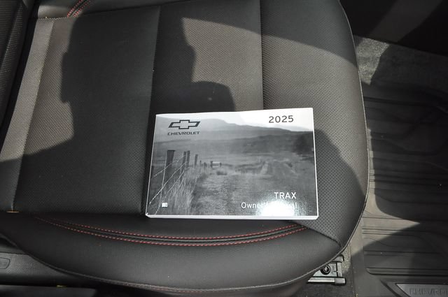 Used 2025 Chevrolet Trax RS w/ Driver Confidence Package FWD image 23