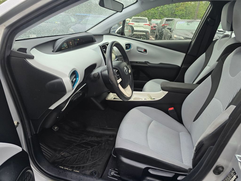 Used 2016 Toyota Prius Three FWD image 11