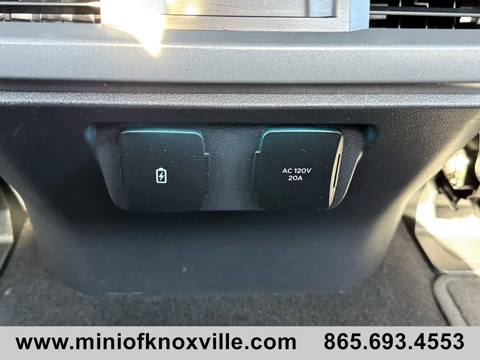 Used 2024 Ford F150 XLT w/ Mobile Office Package image 31