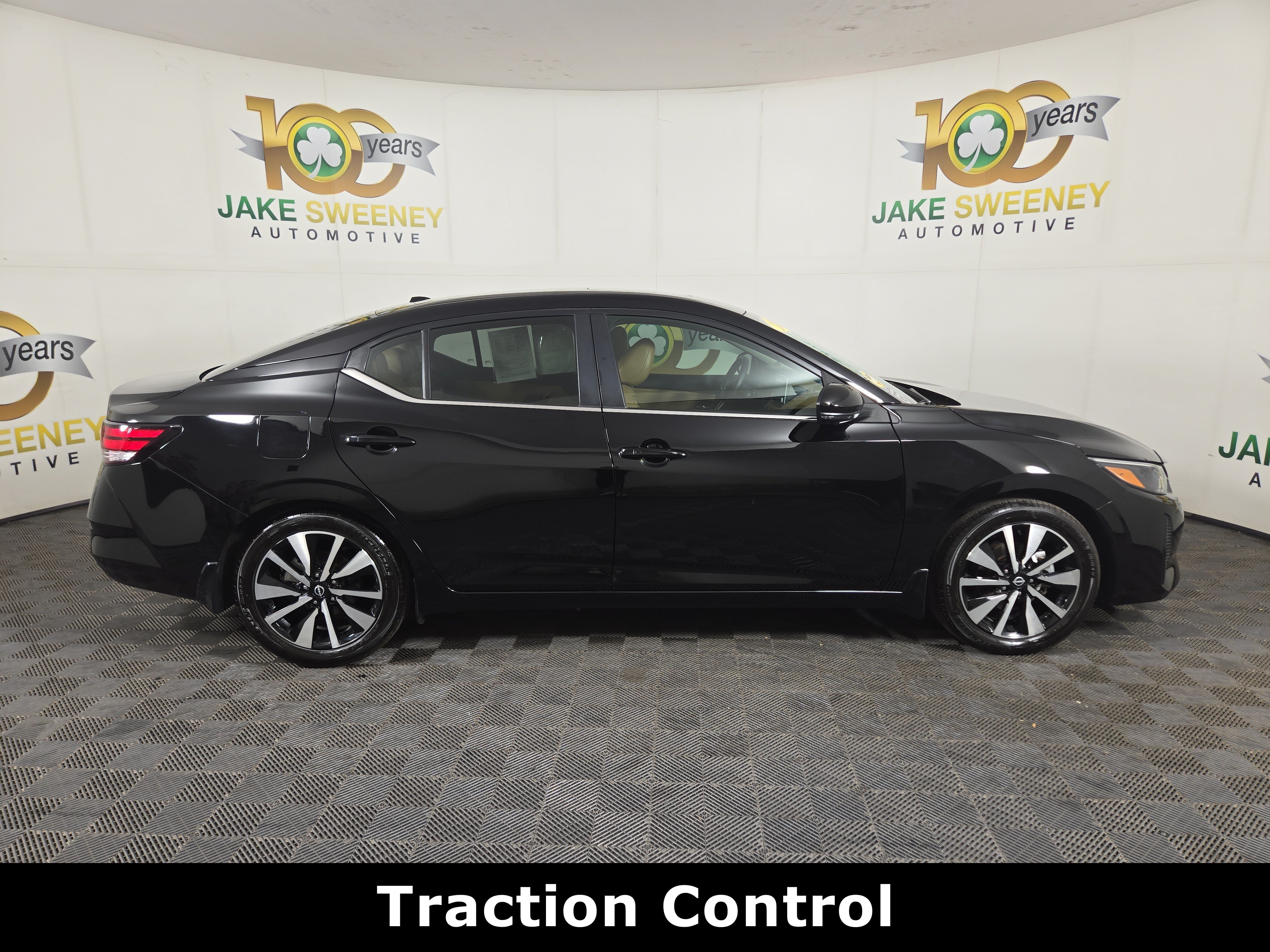 Used 2025 Nissan Sentra SV w/ SV Premium Package FWD image 10