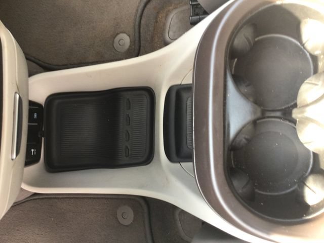Used 2017 Chrysler Pacifica Touring-L FWD image 38