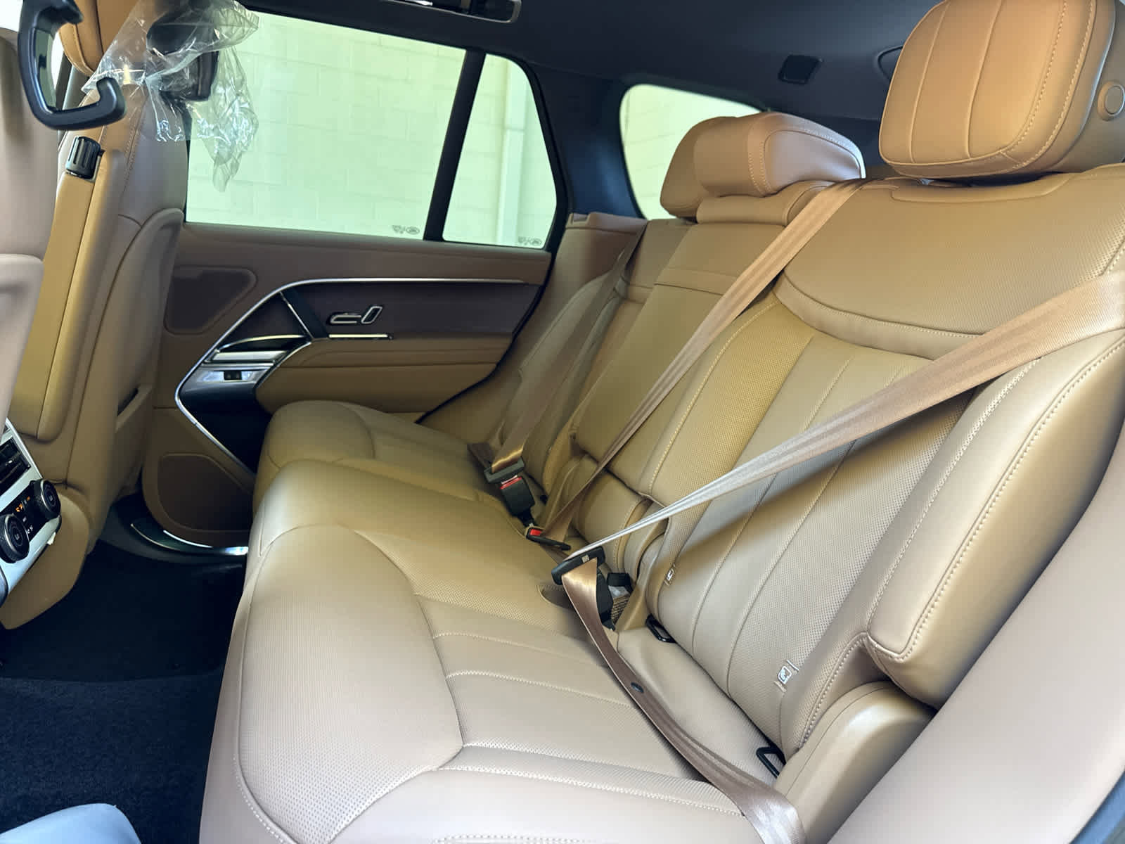 New 2025 Land Rover Range Rover SE image 16