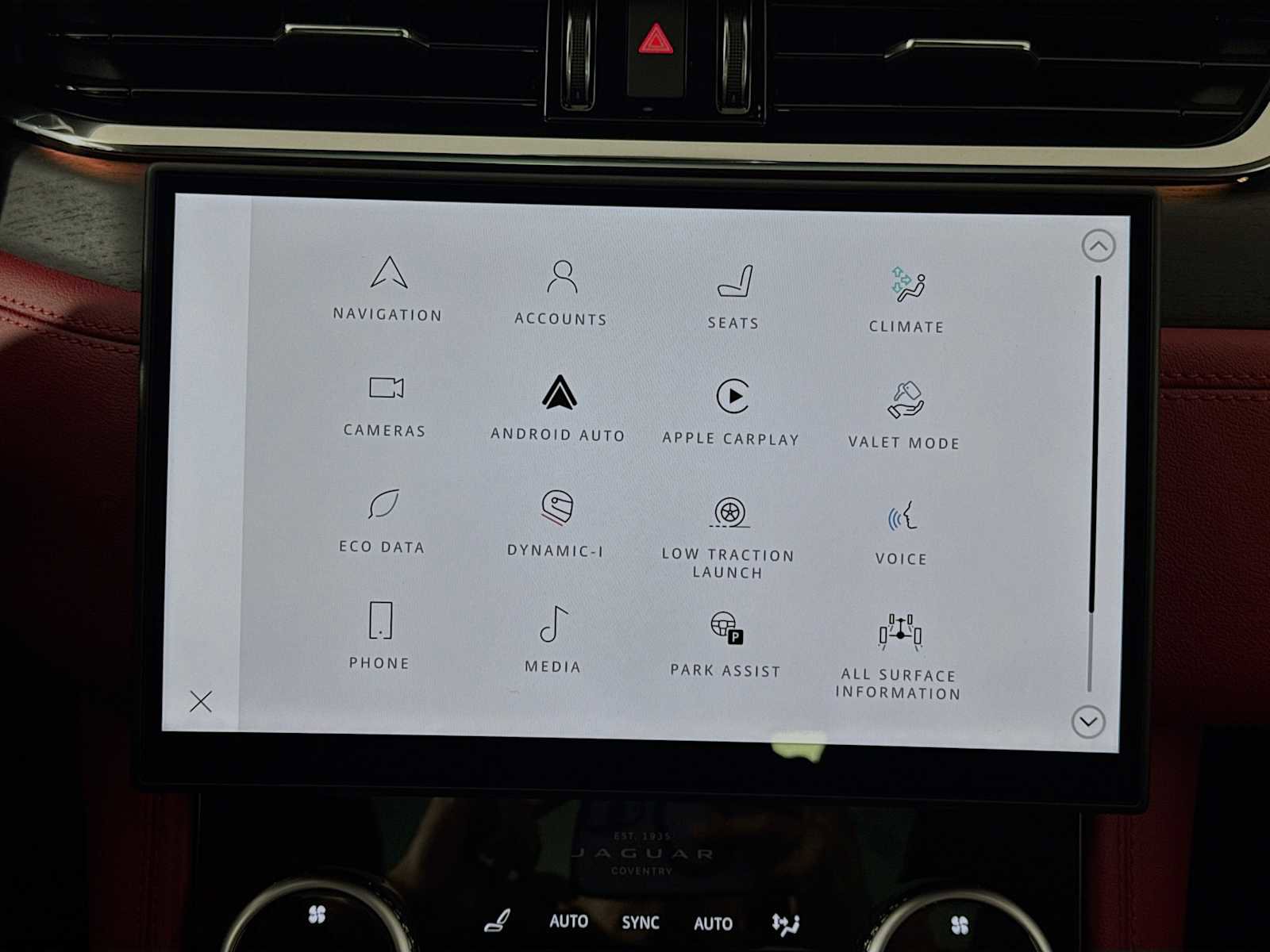 New 2025 Jaguar F-PACE R-Dynamic S image 14