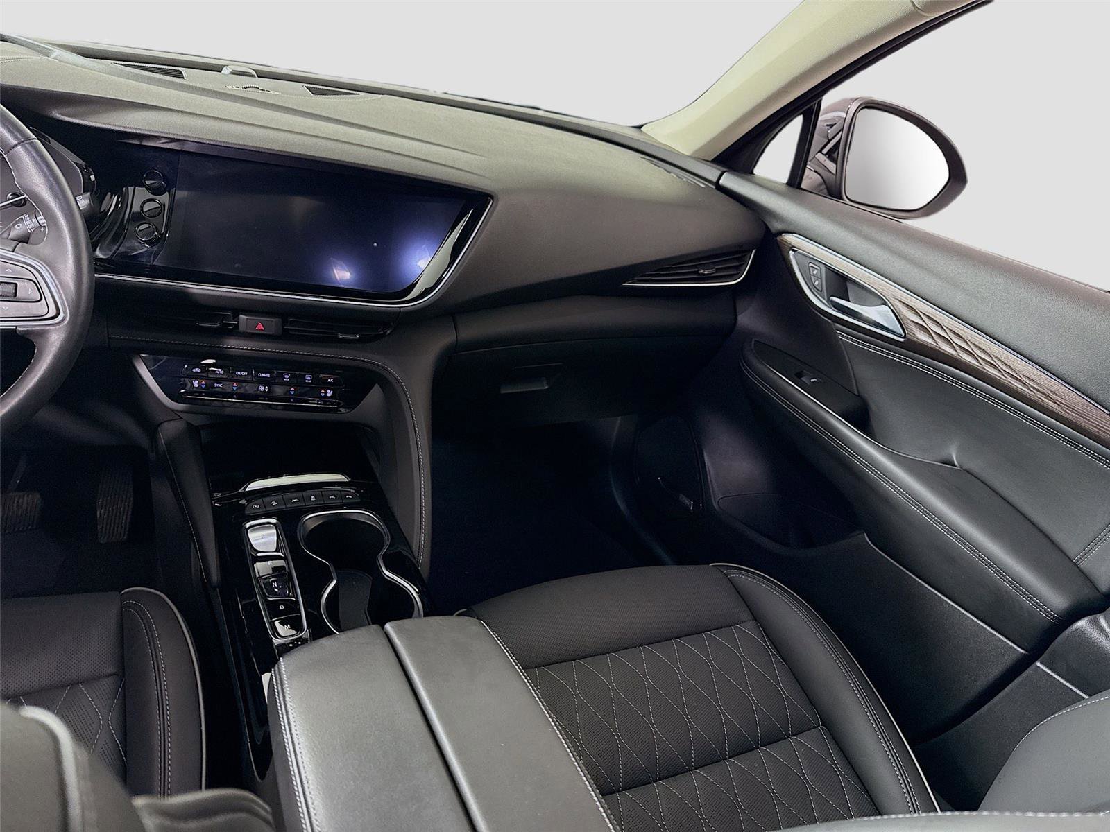 Used 2023 Buick Envision Avenir image 18