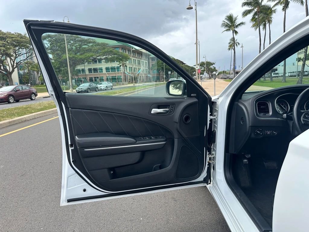 Used 2015 Dodge Charger SXT w/ Plus Group RWD image 18