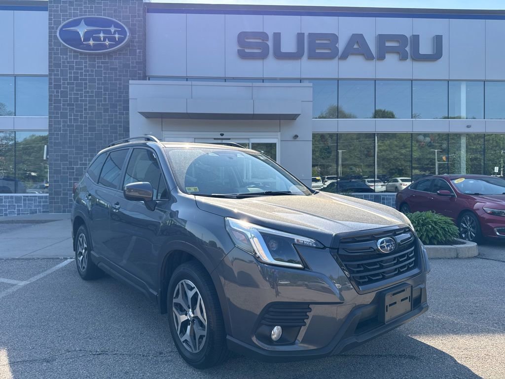 Used 2023 Subaru Forester Premium AWD/4WD image 1