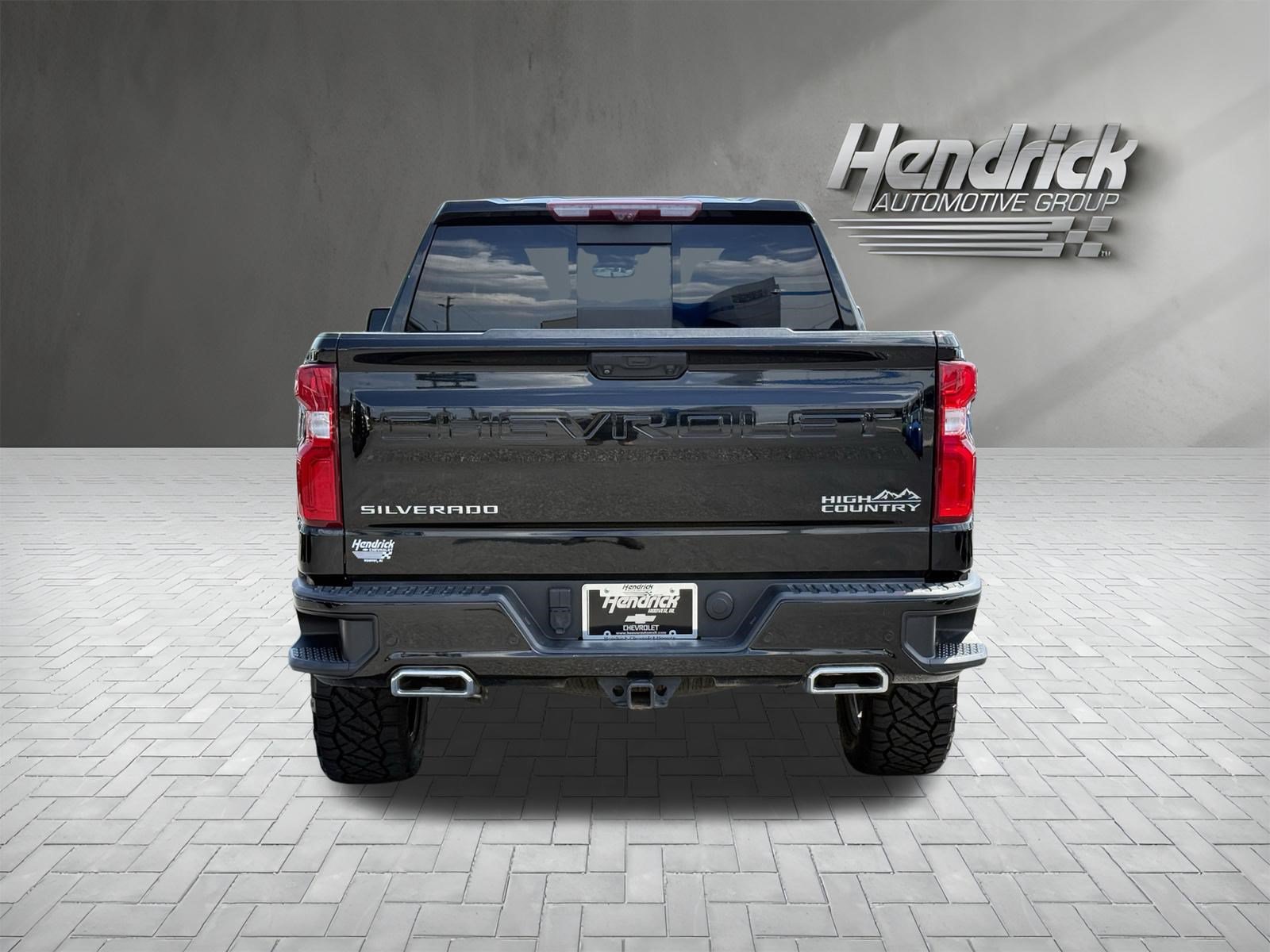 Used 2023 Chevrolet Silverado 1500 High Country w/ High Country Premium Package AWD/4WD image 9