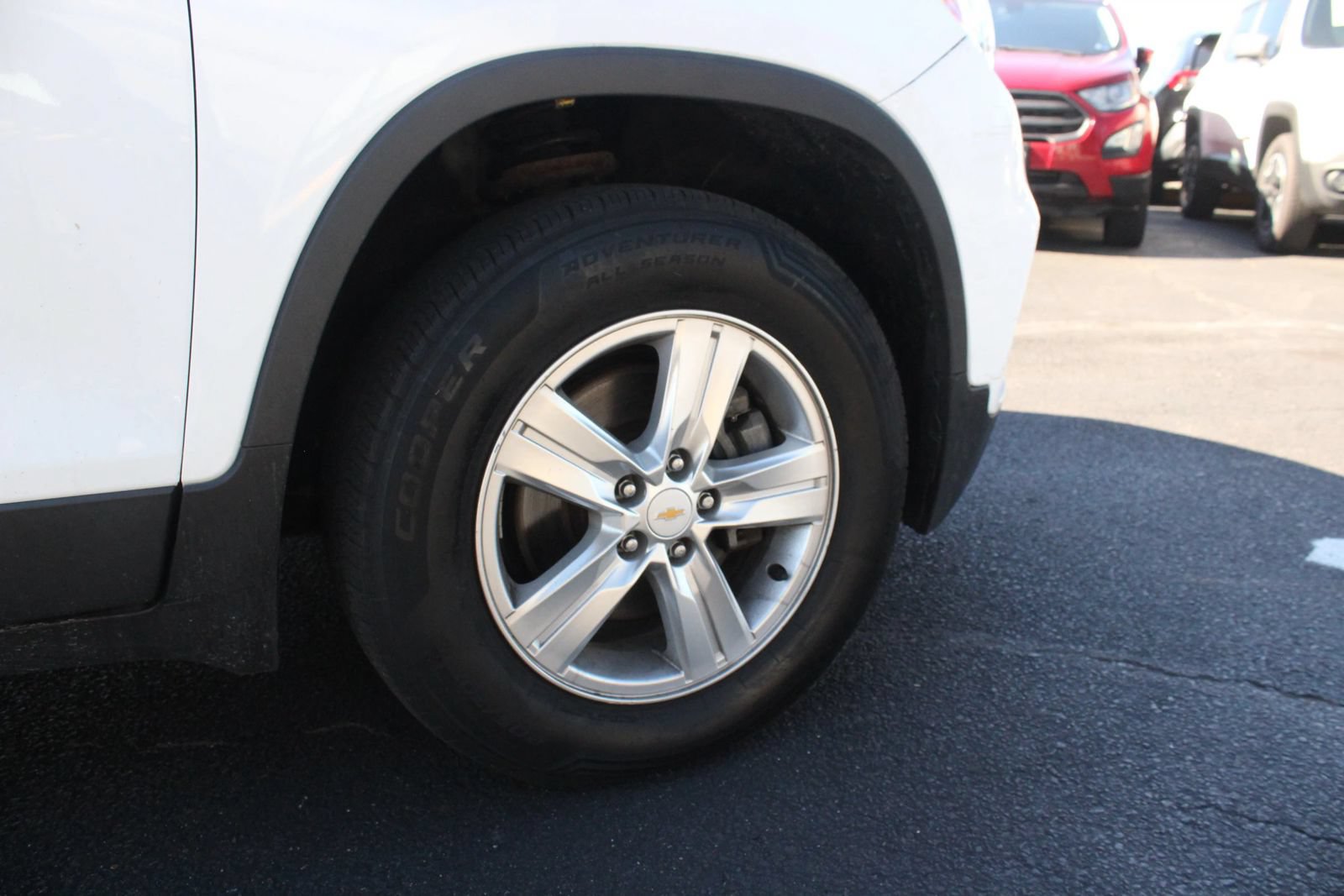 Used 2018 Chevrolet Trax LT w/ LT Convenience Package AWD/4WD image 10