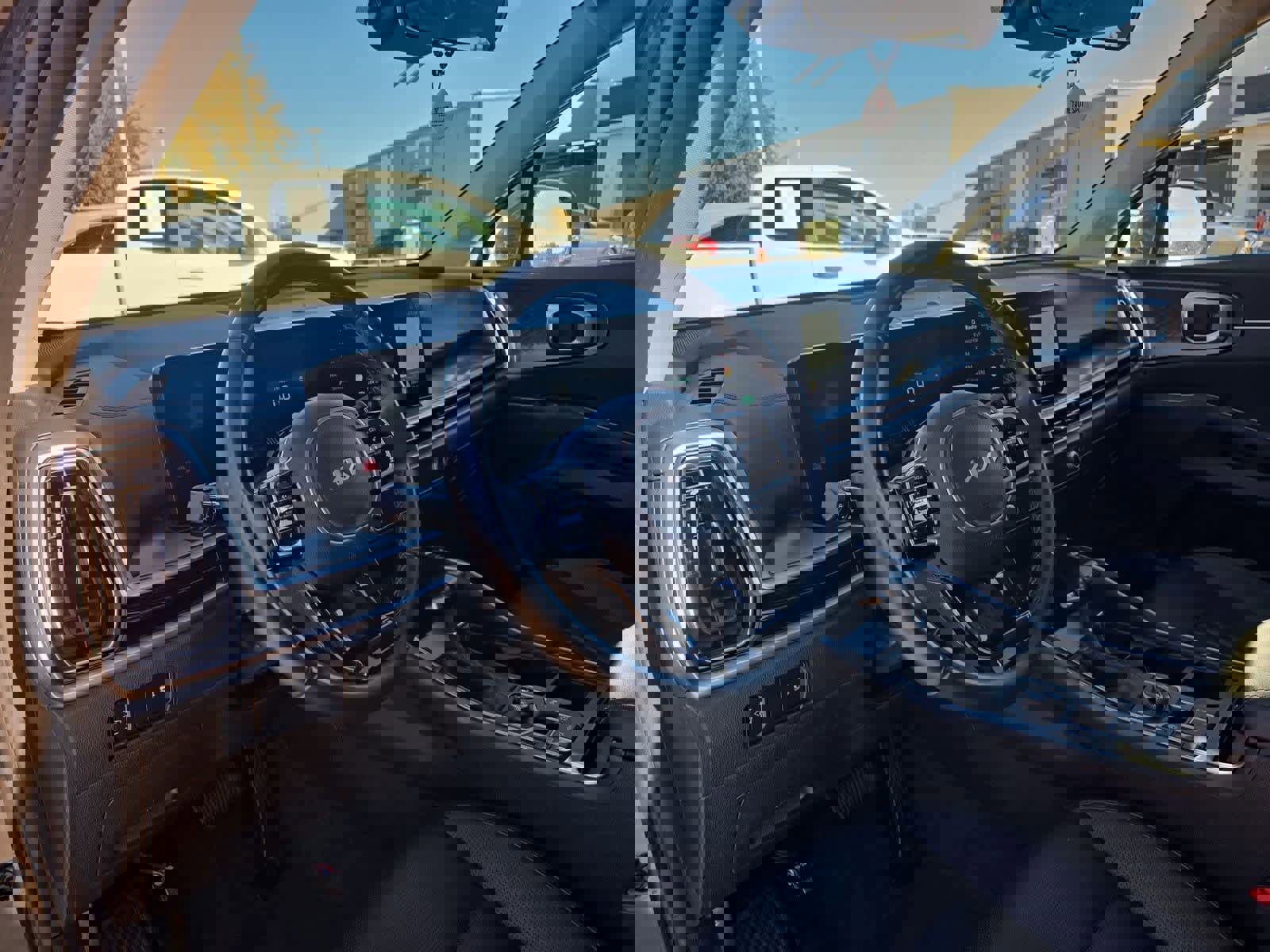 Certified 2024 Kia Sorento S image 2