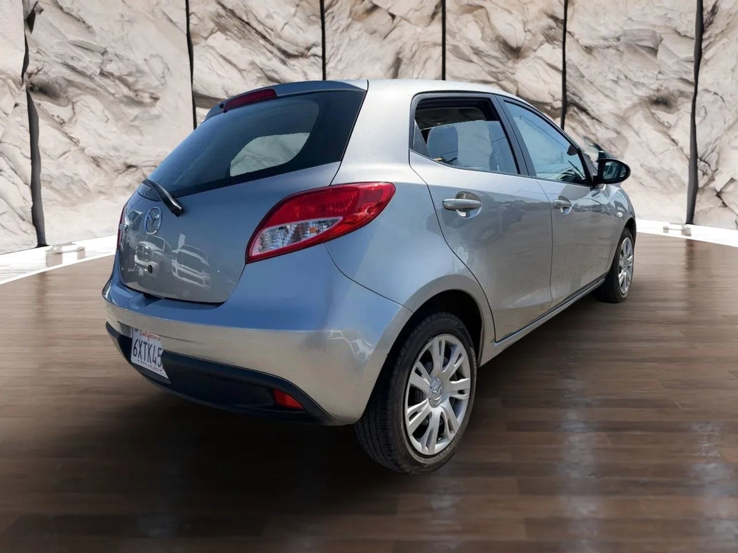 Used 2012 MAZDA MAZDA2 Sport FWD image 4