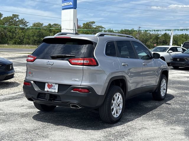 Used 2018 Jeep Cherokee Latitude Plus w/ Cold Weather Group image 6