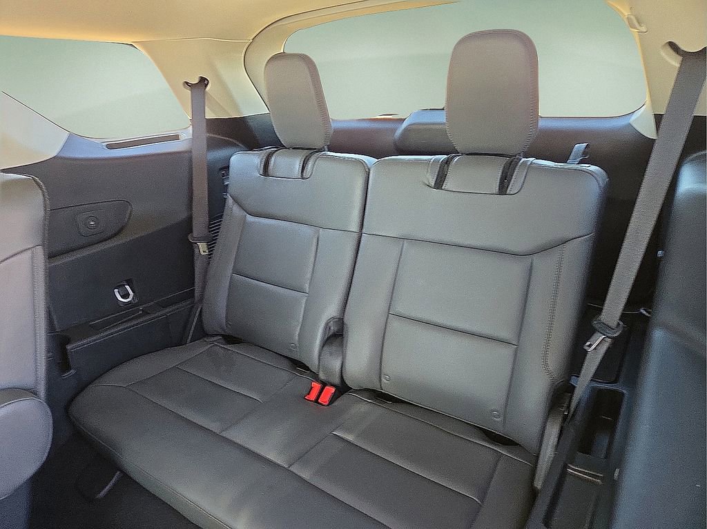 Used 2025 Ford Explorer Active w/ Active Comfort Package image 19