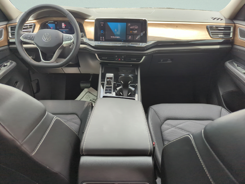 Used 2024 Volkswagen Atlas SE FWD image 25