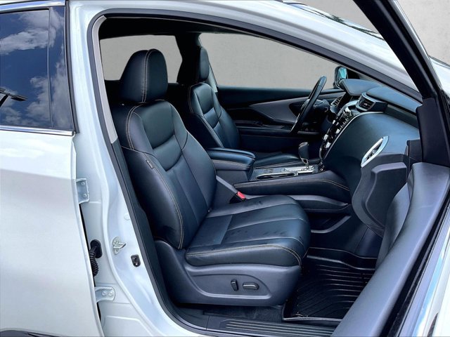 Used 2024 Nissan Murano SV w/ SV Midnight Edition Package FWD image 9