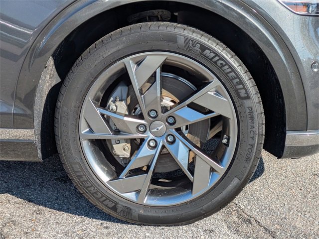 Used 2023 Genesis Electrified GV70 Advanced image 11