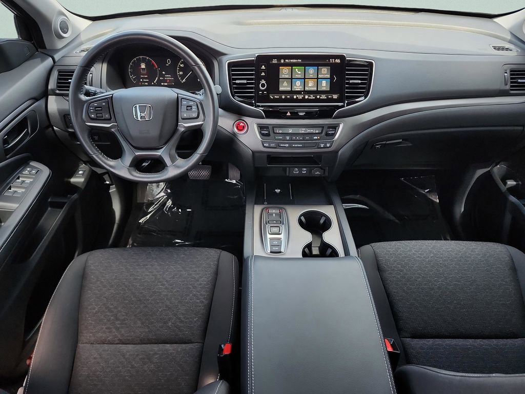 Used 2025 Honda Ridgeline Sport image 18