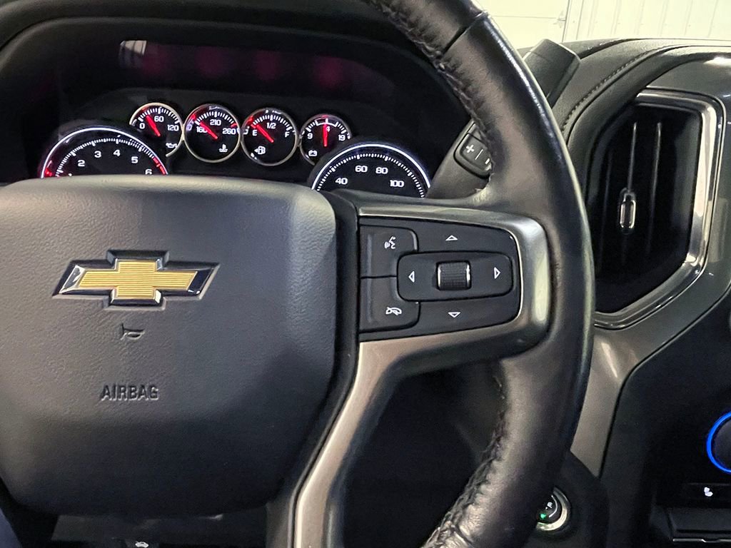 Used 2022 Chevrolet Silverado 1500 LT image 32