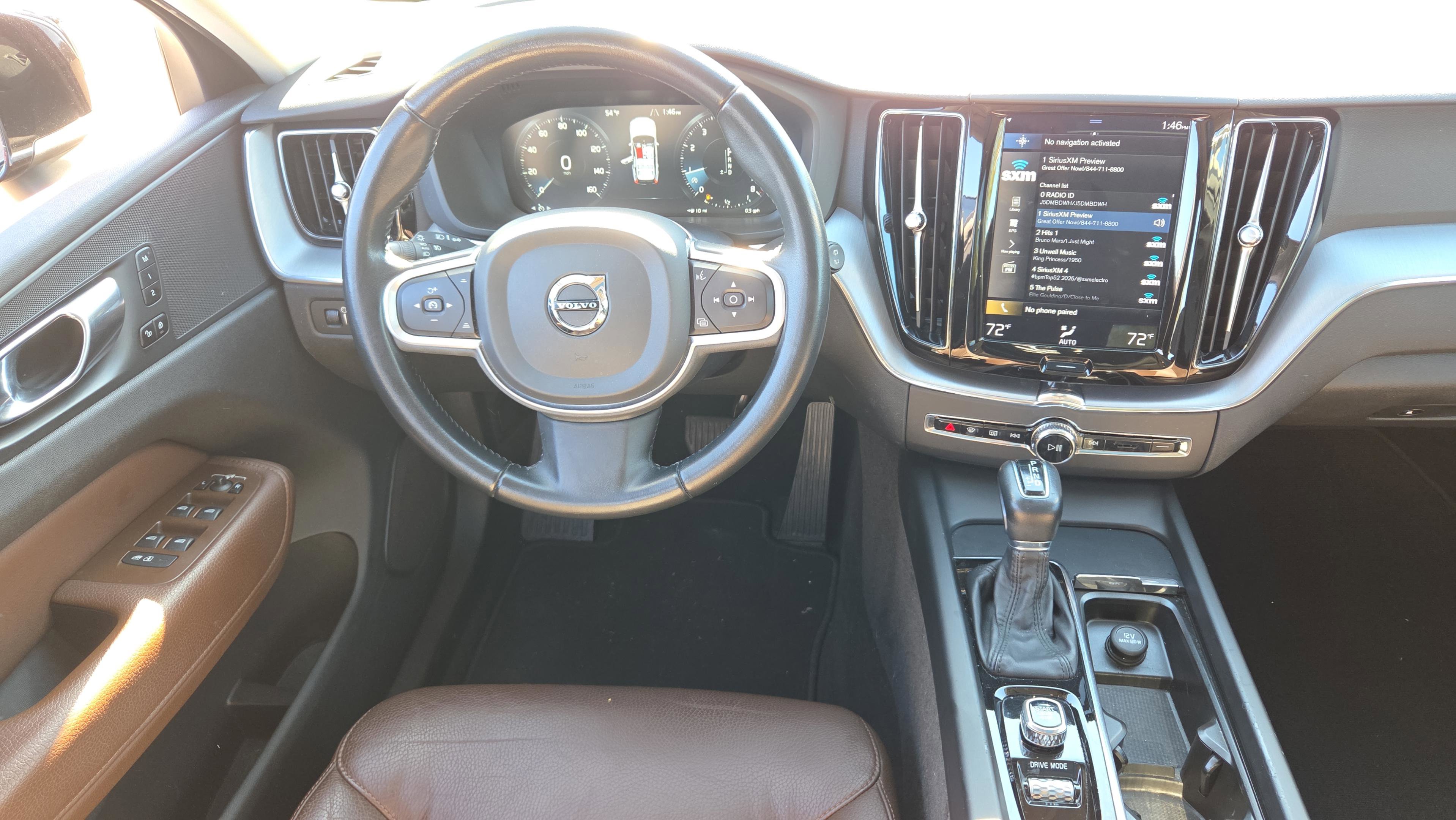 Used 2020 Volvo XC60 T5 Momentum image 23